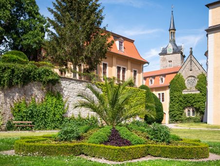 Roundabout at Castle Ettersburg