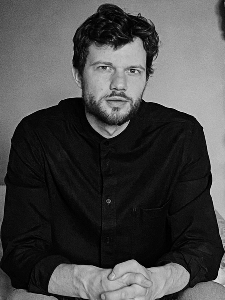 Porträtfoto von Konstantik Schönfelder, Nietzsche-Fellow 2023. 