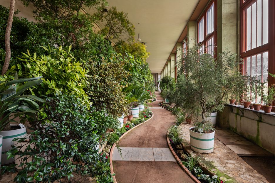 Weg durch das Lange Haus der Orangerie