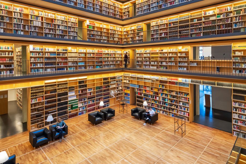 Blick in den Bücherkubus 