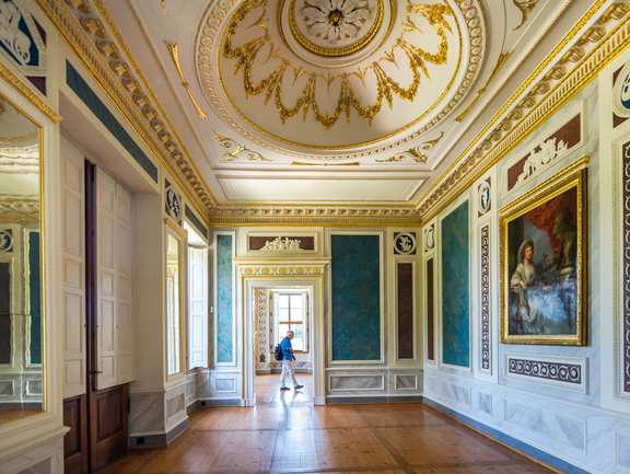 Blauer Saal mit dem Porträt der Herzogin Anna Amalia