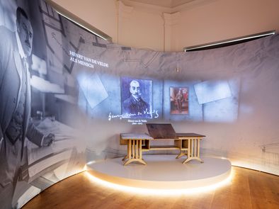 Mediencollage /Media collage Henry van de Velde