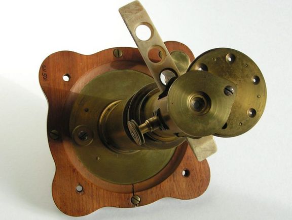 Ansicht eines Sonnenmikroskops aus Goethes Sammlungen 