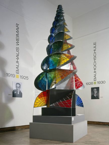  Johannes Itten, Turm des Feuers, 1920 (Kopie 1995) © VG Bild-Kunst, Bonn 2010