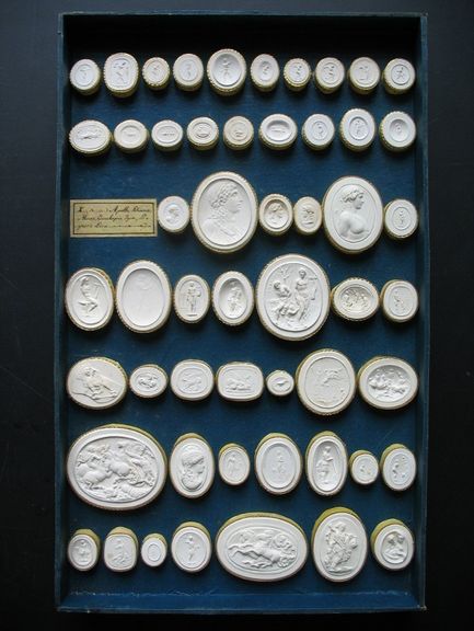 Tommaso Cades, Gran Collezione d’Impronte die Gemme incise, Kasten 1 