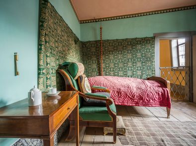 Schlafzimmer mit Bett in Goethes Wohnhaus