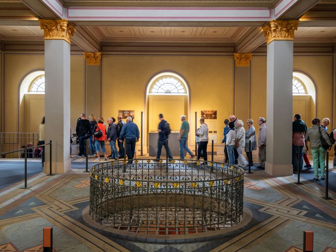 Kapellenraum mit Sternenkuppel