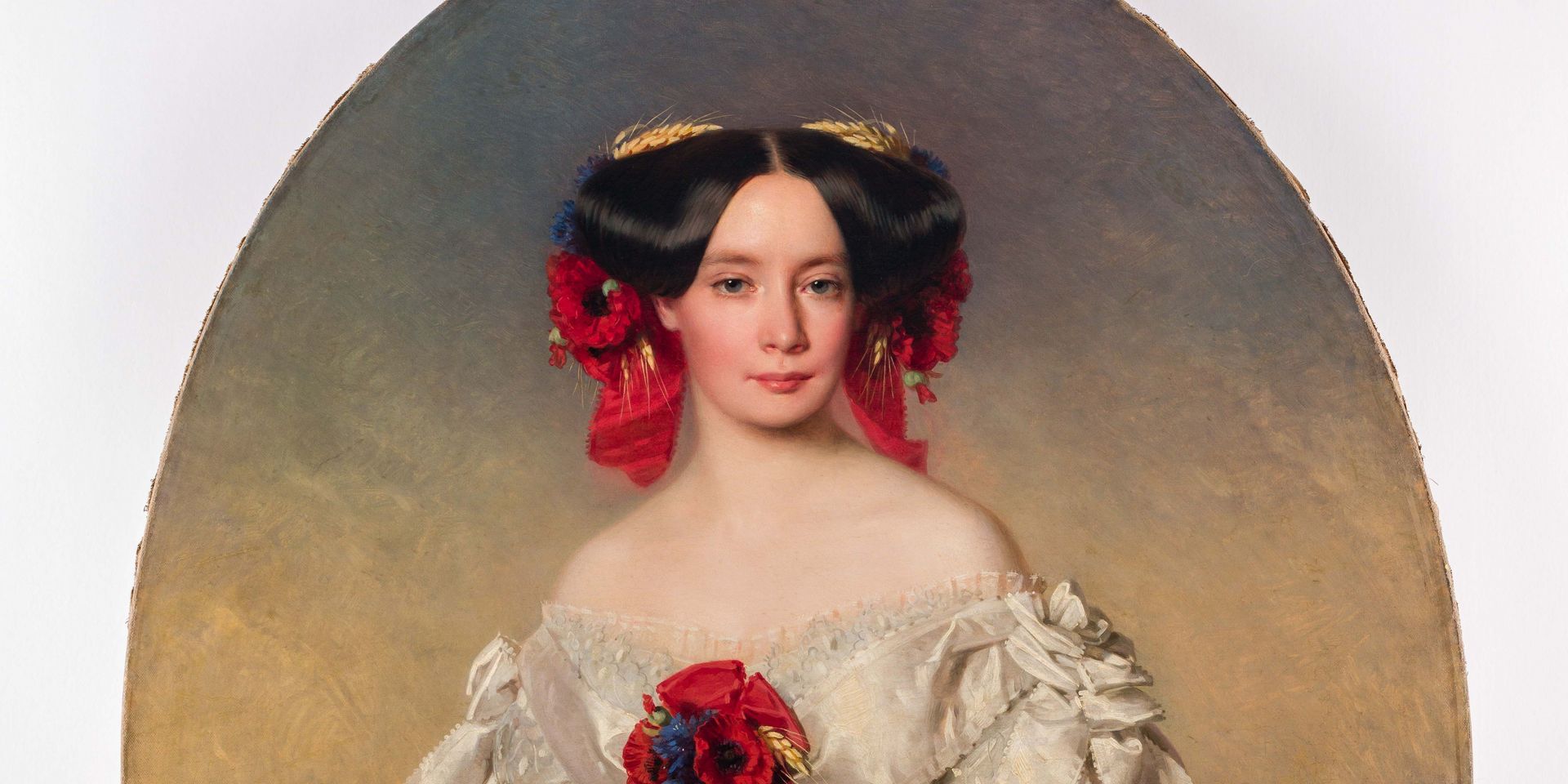 Sophie von Sachsen-Weimar-Eisenach wird mit Kleid und Blumenschmuck im Haar dargestellt.