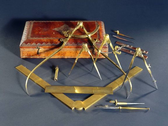  Th. Charlonnier, Vollständiges Reißzeug in 17 Teilen im Lederkasten aus dem Besitz von Herzog Wilhelm IV. zu Sachsen (1598-1662), 2. Hälfte 17. Jh. 