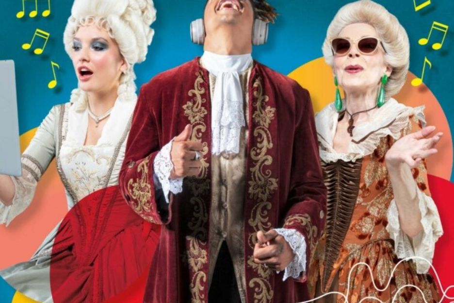 Drei singende Personen in historischen Kostümen singen mit ausdrucksstarken Gesten, umgeben von gelben Noten