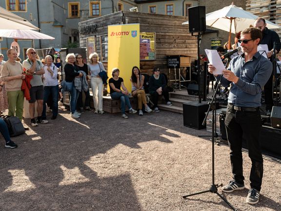 Eröffnungsparty zum Themenjahr Faust am Co-Labor vor dem Stadtschloss Weimar, Foto: Henry Sowinski 