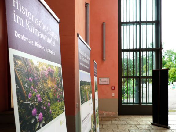 Blick in die Ausstellung "Kunst und Klimawandel"