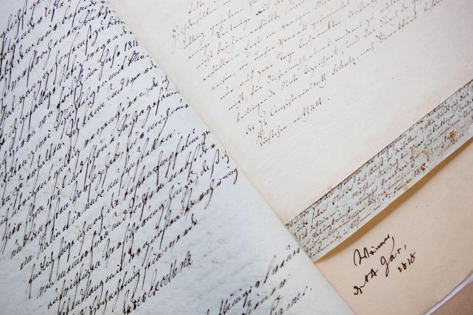 Einblick in die Briefe an Goethe in originaler Heftung.