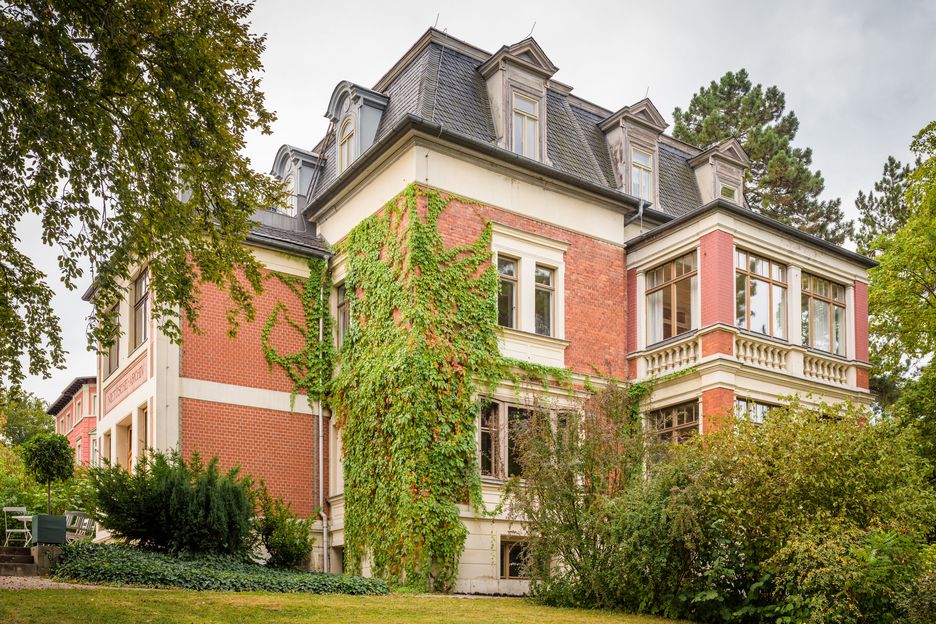 Blick aus dem Garten auf das Nietzsche-Archiv